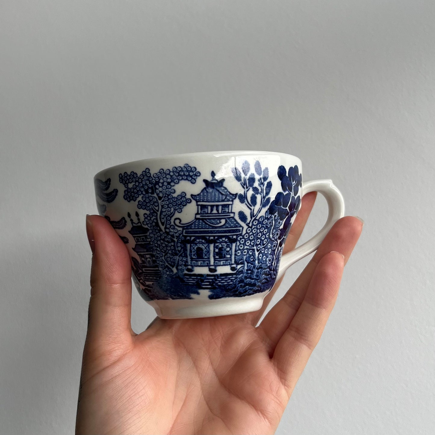 Churchill Blue and White Willow Pattern Tea Cup